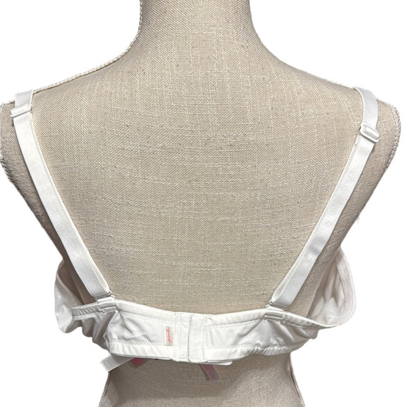 PINK Victoria's Secret White Smooth Cup T-Shirt Bra with Adjustable Straps NWT - Picture 2 of 2